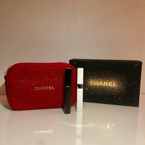 Chanel Holiday Set Eyes On